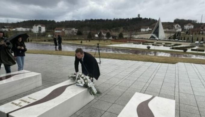 Tribute at the Jashari family cemetery/ Four hours of interrogation by the BIA, the Serbian lawyer speaks: In the state of Vucic…