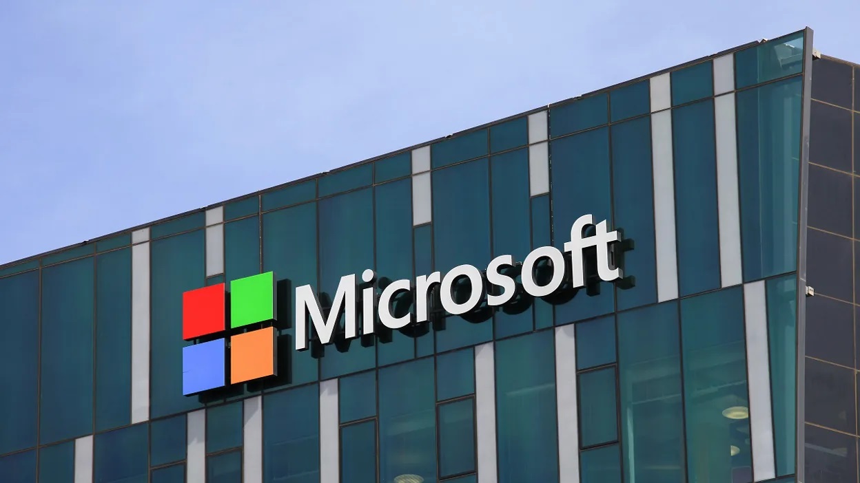 Microsoft replaces writing model and users ‘explode’