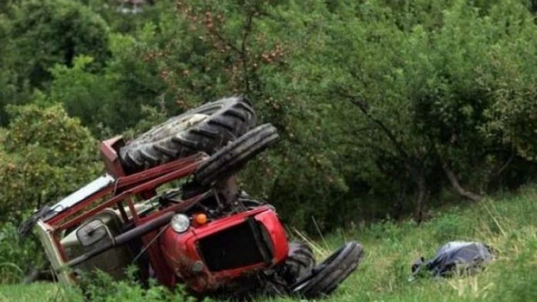 Maliq/Aksidentohet mjeti bujqësor, dëmtohet një 60-vjeçar