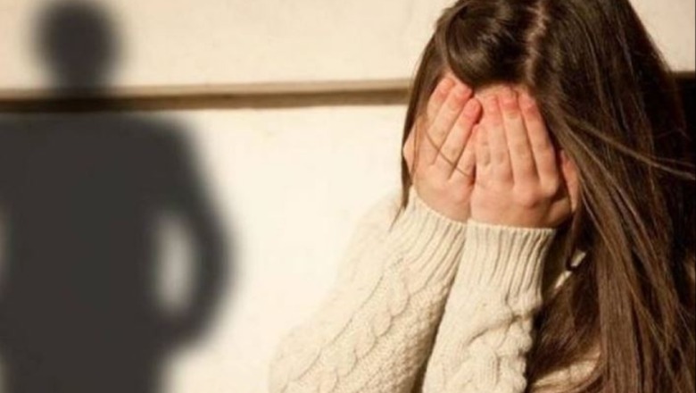 Procedohen një shtetas, dhunoi vajzën e tij, e cila u pajis me urdhër mbrojtjeje…