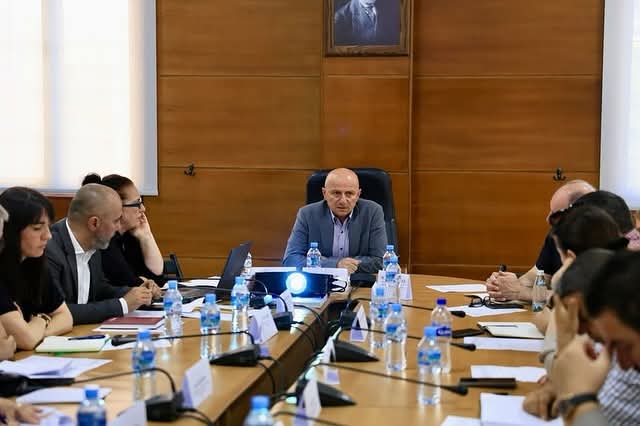 Jaupllari/Harta e murtajës së kafshëve po zgjerohet, s’ka rrezik për njerëzit! 800 krerë u eliminuan në 5 vatra, i kërkuam KE të ndihmojë fermerët