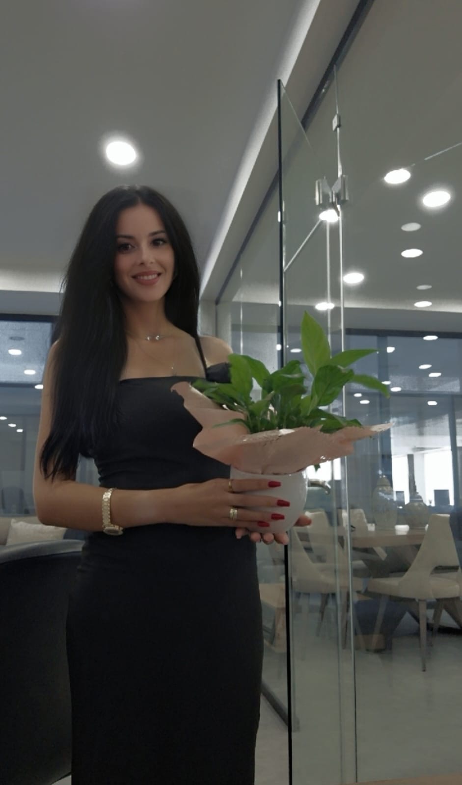 Kasandra Kasmi – Ç’po ndodh sot..?