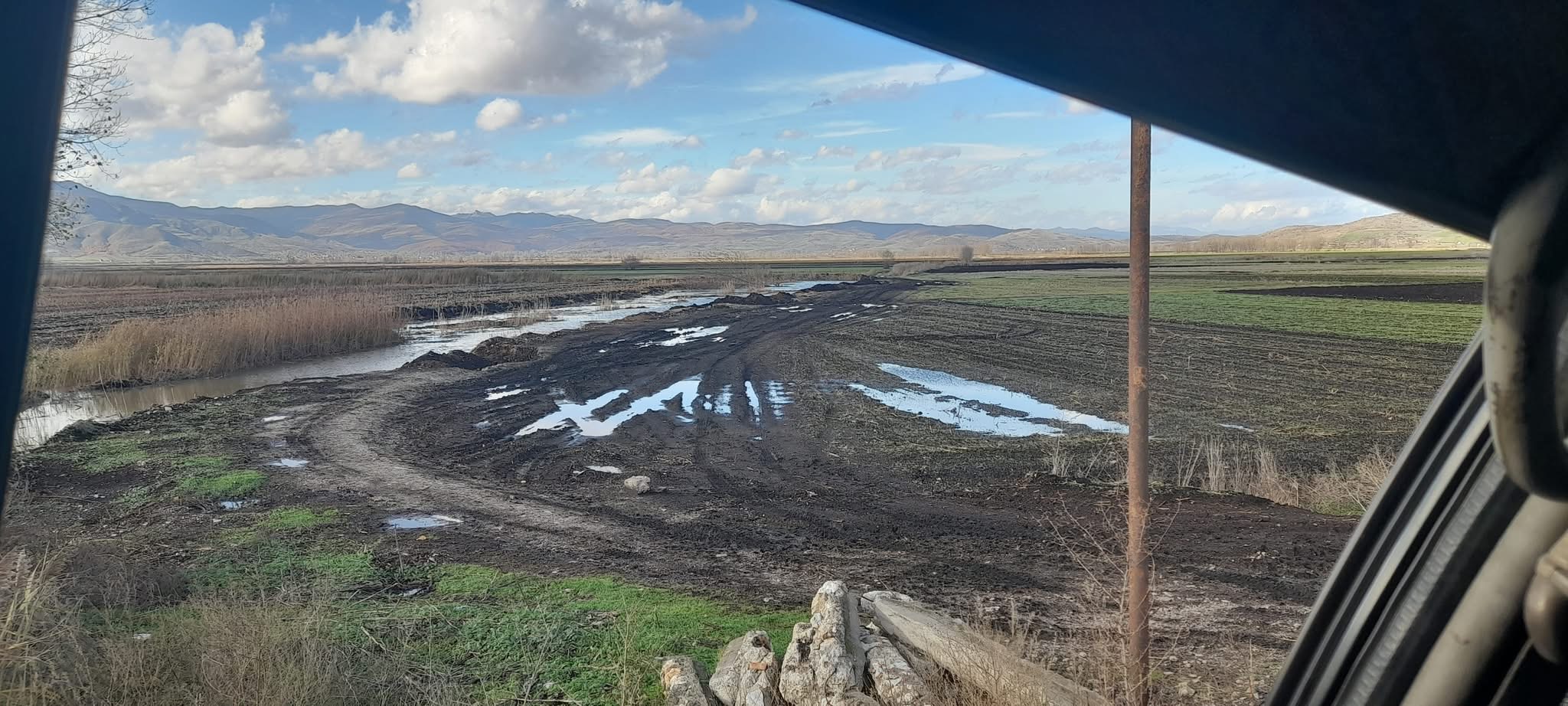 Maliq – 200 mm shi për 3 ditë, prurjet maksimale krijojnë probleme në zonat bujqësore Maliq – 200 mm shi për 3 ditë, prurjet maksimale krijojnë probleme në zonat bujqësore