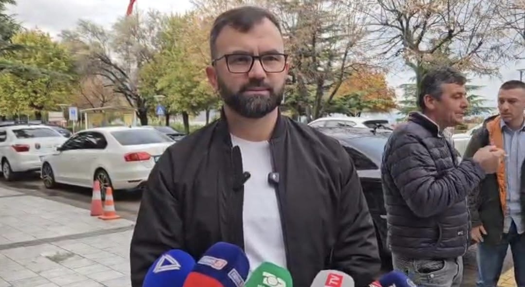 Arbër Male reagim i ashpër pas vendimit për kullotat e Çërravës: “Grabitja nuk është zhvillim, është padrejtësi!” Arbër Male reagim i ashpër pas vendimit për kullotat e Çërravës: “Grabitja nuk është zhvillim, është padrejtësi!”