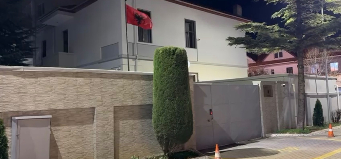 Një ngjarje e rëndë është zbuluar sot në Pogradec. Një 12 vjeçare pas një vizite në spitalin e Korçës, ka rezultuar shtatzënë, rreth 22 javëshe. 