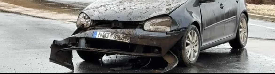 Dëmtohet një automjet nga rrëshqitja e inerteve në aksin Qukës–Qafë Plloçë