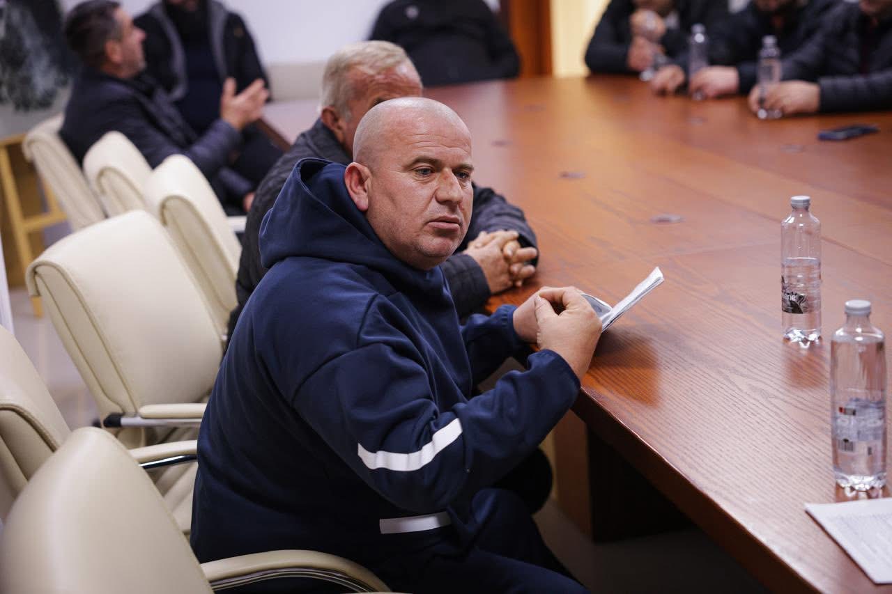 Ministri Salla/ Fermerët e Maliqit do të dëmshpërblehen pas reshjeve të fundit Ministri Salla/ Fermerët e Maliqit do të dëmshpërblehen pas reshjeve të fundit