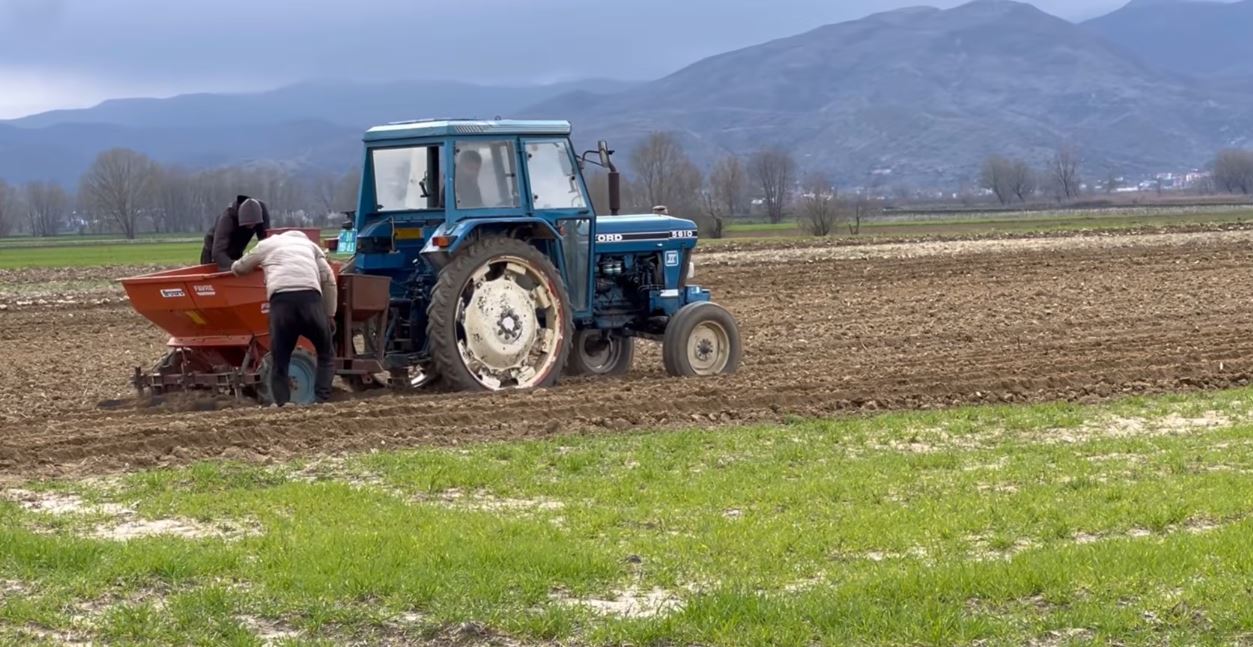 Rritja e çmimit të karburantit ka ndikuar drejtpërdrejt tek fermerët dhe drejtuesit e mjeteve bujqësore në juglindje të vendit
