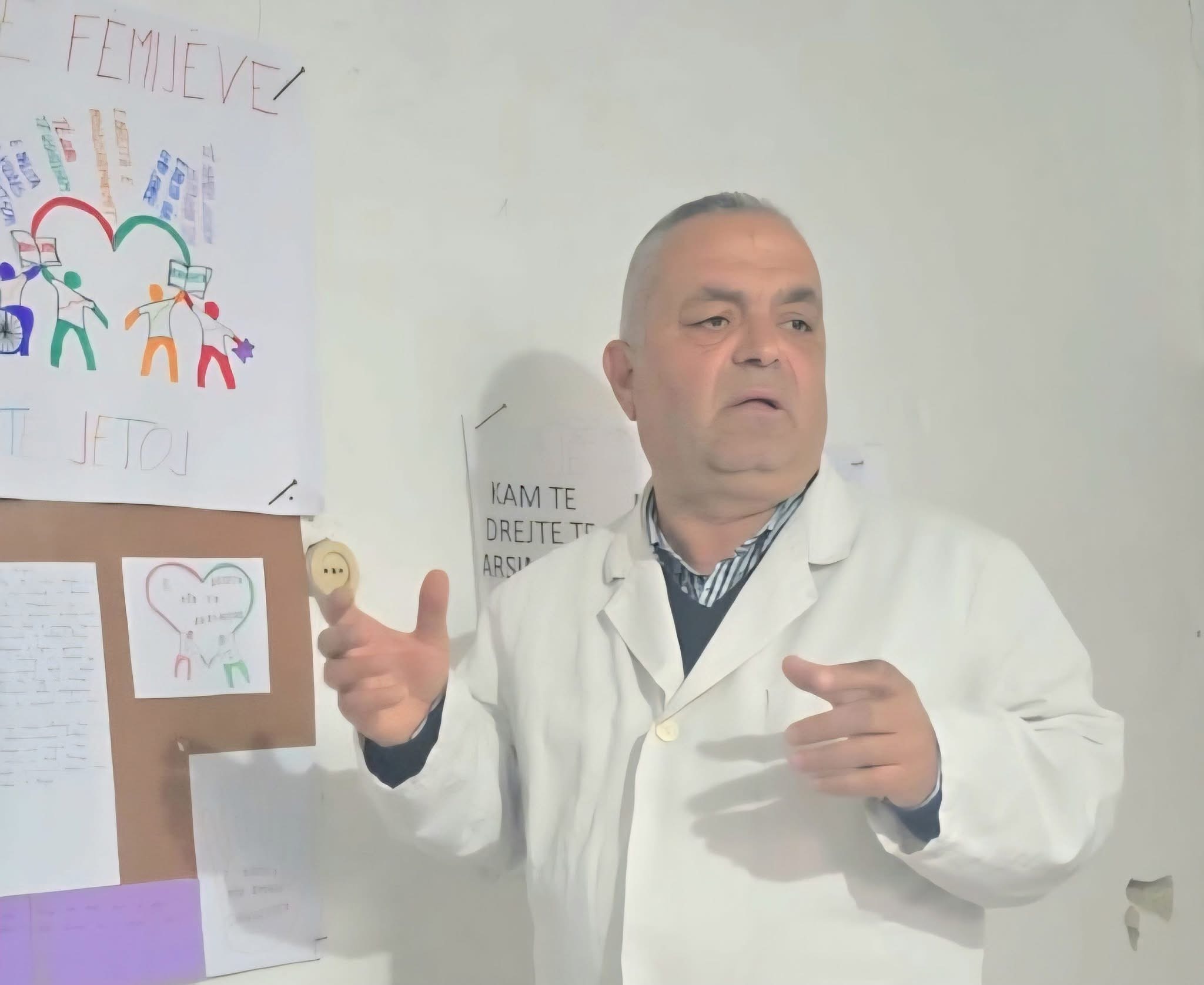 Bedollari/Mesazh prekës për ndarjen nga jeta të mësuesit Alban Bejleri