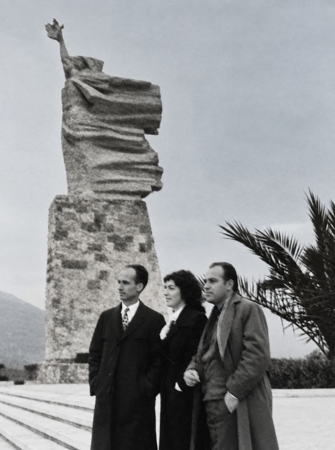 Një fotografi, një copëz historie nga arsimi në aMaliq Një fotografi, një copëz historie nga arsimi në aMaliq
