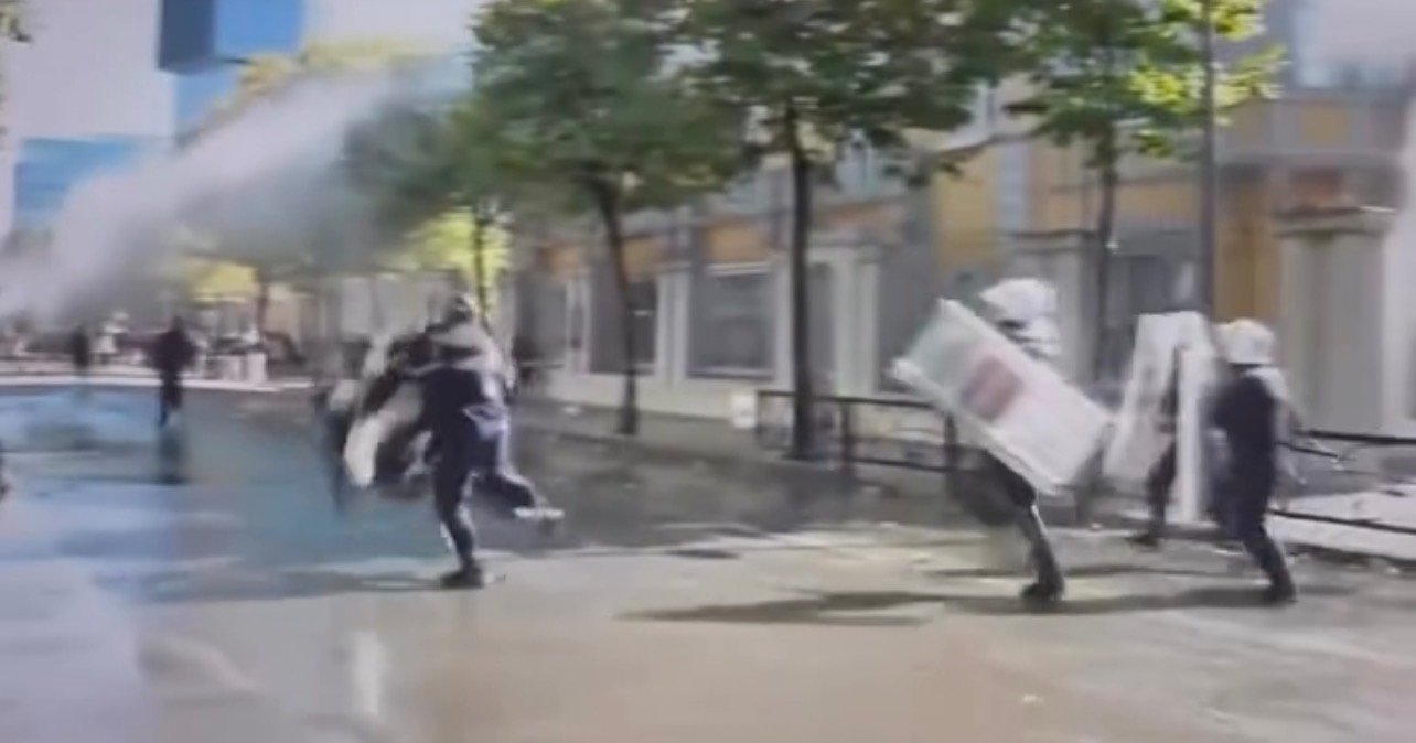 PEZULLOHEN DY EFEKTIVË POLICIE PAS NDËRHYRJES NË PROTESTËN E TIRANËS, ZBARDHEN INICIALET PEZULLOHEN DY EFEKTIVË POLICIE PAS NDËRHYRJES NË PROTESTËN E TIRANËS, ZBARDHEN INICIALET